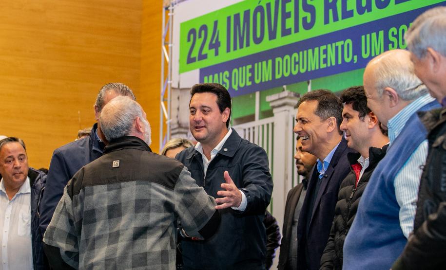 Governo vai pavimentar em concreto 15 ruas próximas ao Porto de Paranaguá