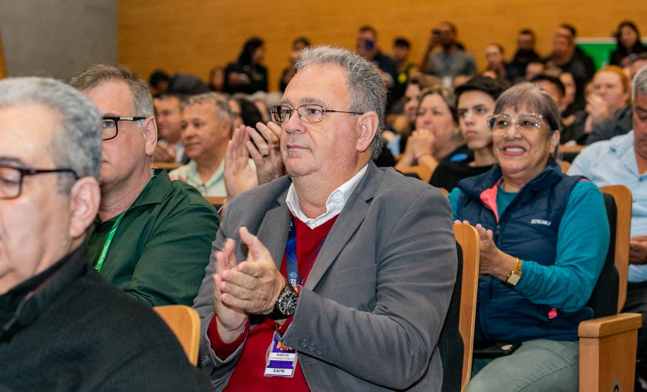 Governo vai pavimentar em concreto 15 ruas próximas ao Porto de Paranaguá