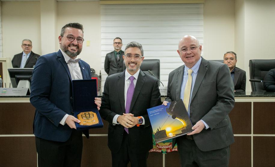 Reconhecimento local: Portos do Paraná é homenageada pela Câmara de Vereadores de Paranaguá