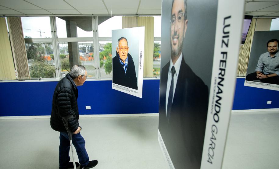 Porto de Paranaguá celebra 90 anos com exposição fotográfica dos colaboradores