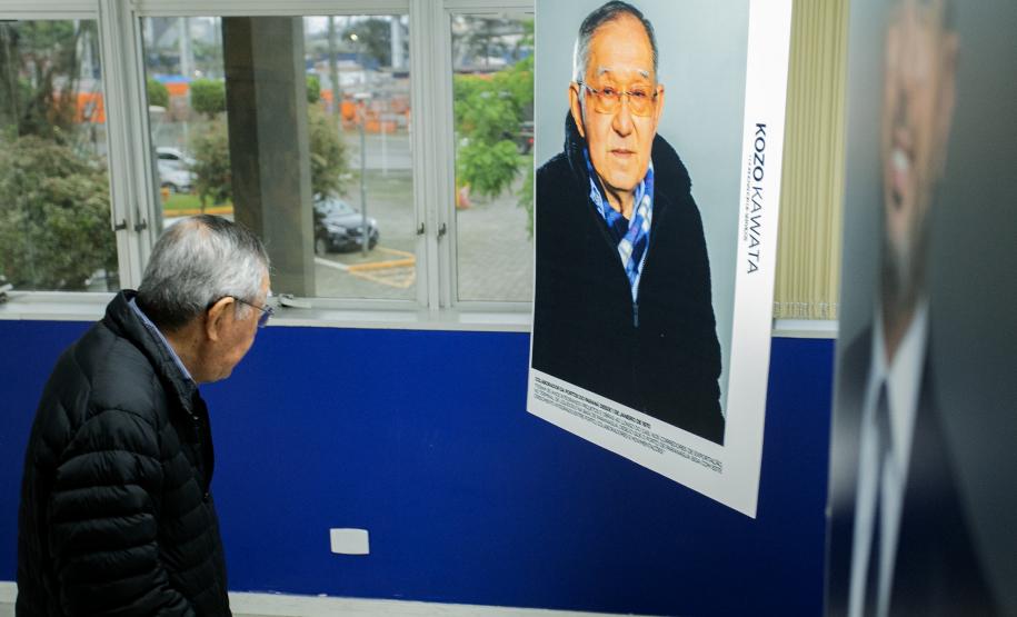 Porto de Paranaguá celebra 90 anos com exposição fotográfica dos colaboradores