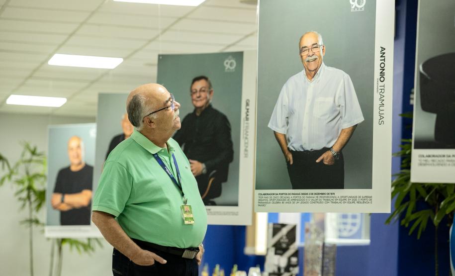 Porto de Paranaguá celebra 90 anos com exposição fotográfica dos colaboradores