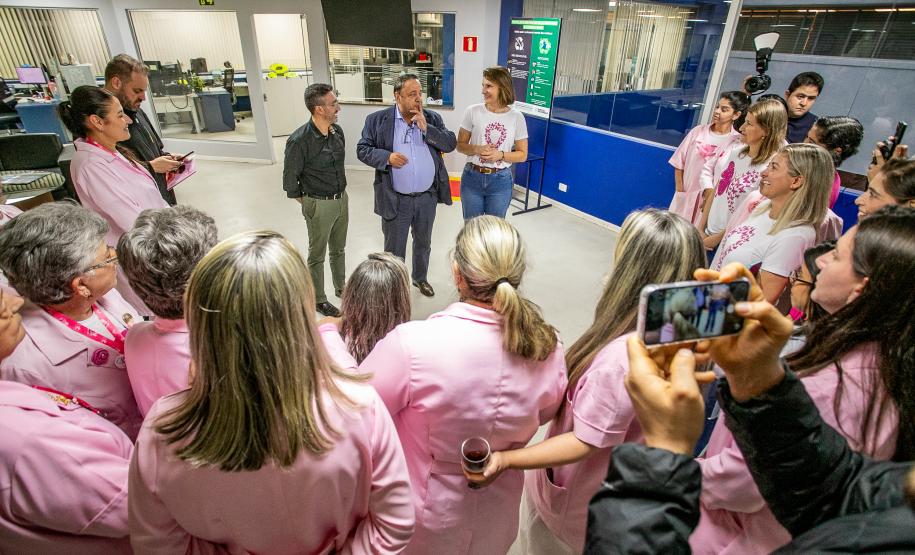 Porto de Paranaguá celebra 90 anos com exposição fotográfica dos colaboradores