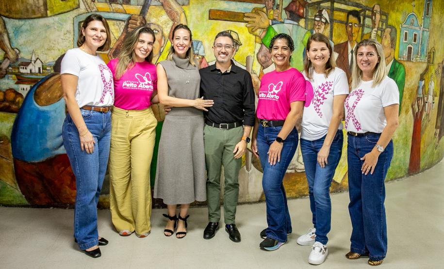 Porto de Paranaguá celebra 90 anos com exposição fotográfica dos colaboradores