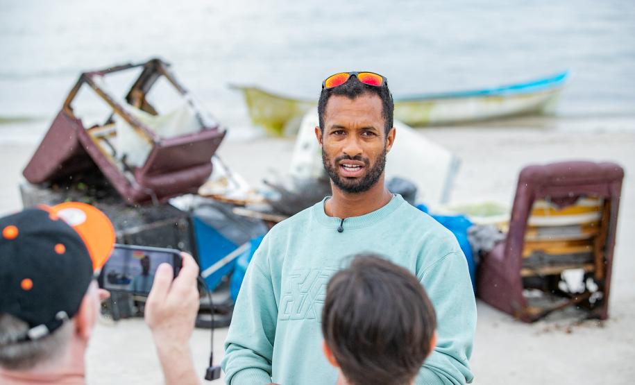 Mutirão de Limpeza das Praias da Ilha do Mel recolhe quase 11 toneladas de resíduos