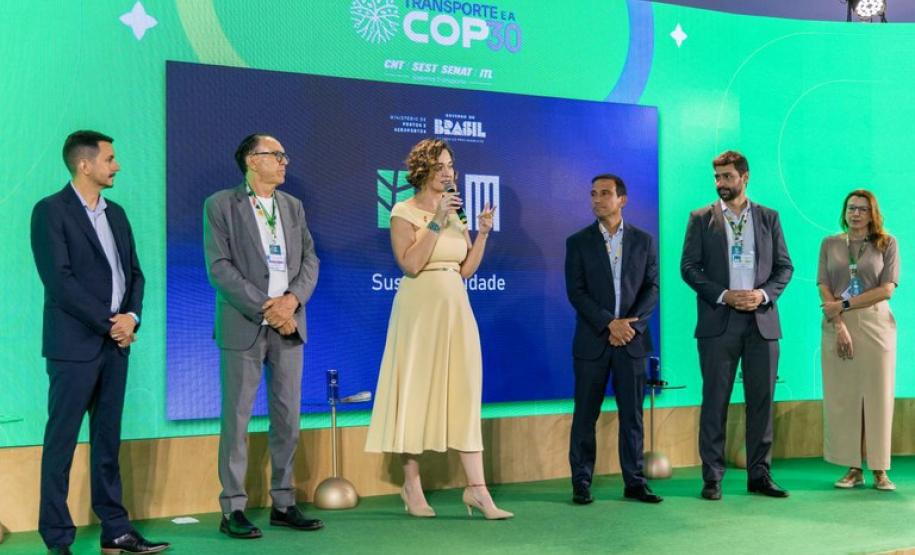 Ministério homenageia Portos do Paraná com selo de sustentabilidade na COP30