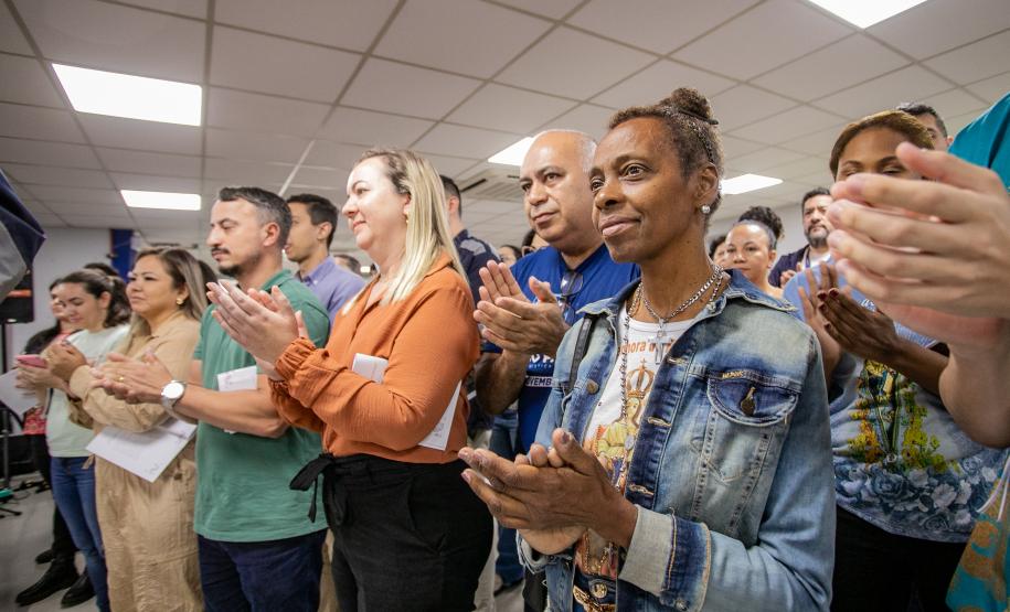 Imagem de Nossa Senhora do Rocio é recebida com homenagens no Porto de Paranaguá