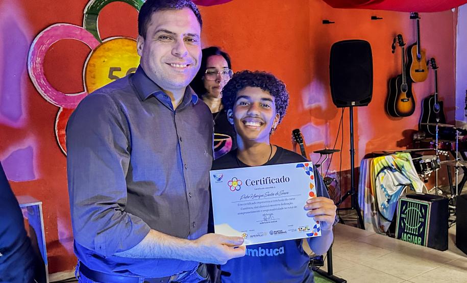 Centro Cultural realiza 1ª Formatura Cumbuca após aporte da Portos do Paraná