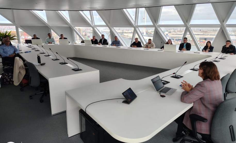 Delegação da Portos do Paraná realiza imersão técnica em portos de referência mundial