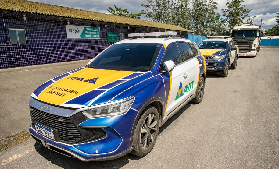 Cães farejadores apoiam Operação Faro no Pátio de Triagem da Portos do Paraná