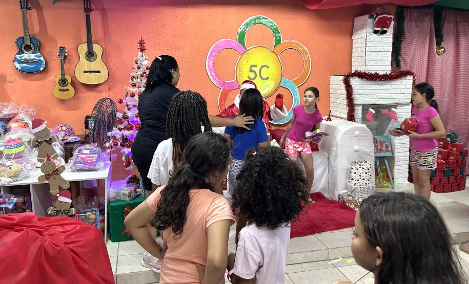 Natal Solidário da Portos do Paraná leva alegria a centenas de crianças em Paranaguá