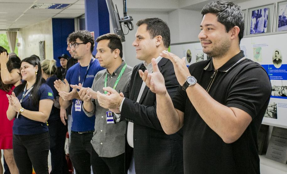 Natal Solidário da Portos do Paraná entrega brinquedos arrecadados pela comunidade portuária