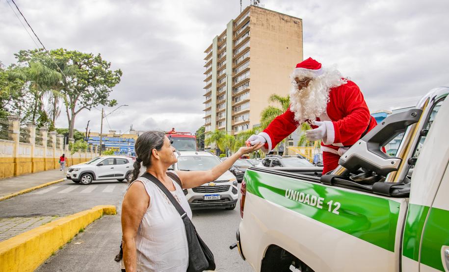 Natal Solidário da Portos do Paraná entrega brinquedos arrecadados pela comunidade portuária