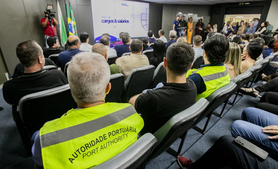 Governo do Paraná e Portos do Paraná assinam novo Plano de Cargos e Salários