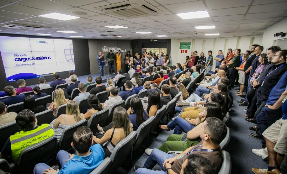 Governo do Paraná e Portos do Paraná assinam novo Plano de Cargos e Salários