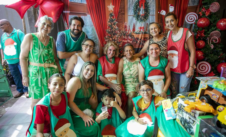Natal Solidário da Portos do Paraná leva alegria a centenas de crianças em Paranaguá