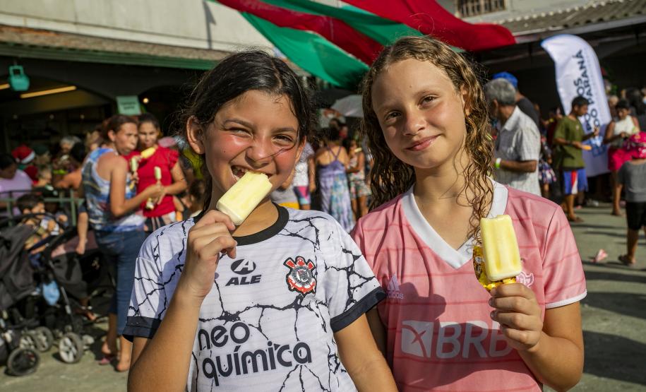 Natal Solidário da Portos do Paraná leva alegria a centenas de crianças em Paranaguá