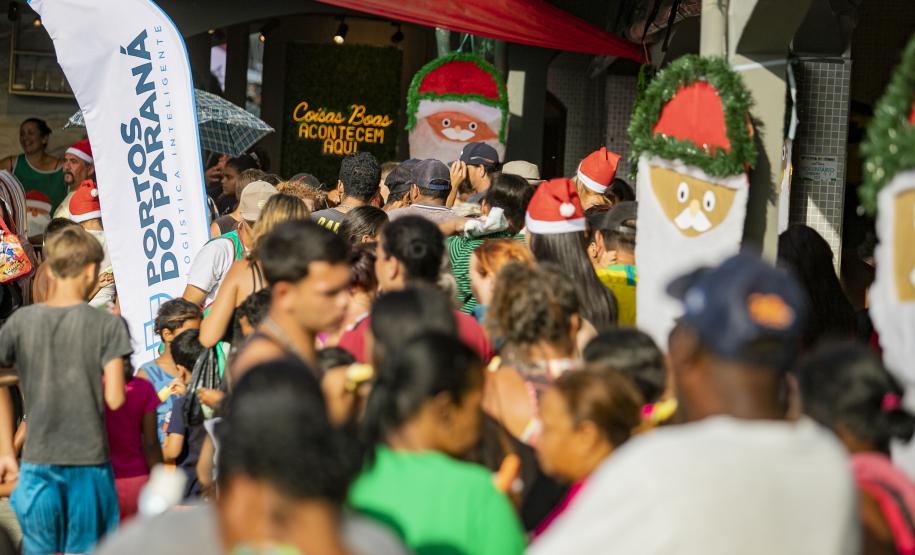 Natal Solidário da Portos do Paraná leva alegria a centenas de crianças em Paranaguá