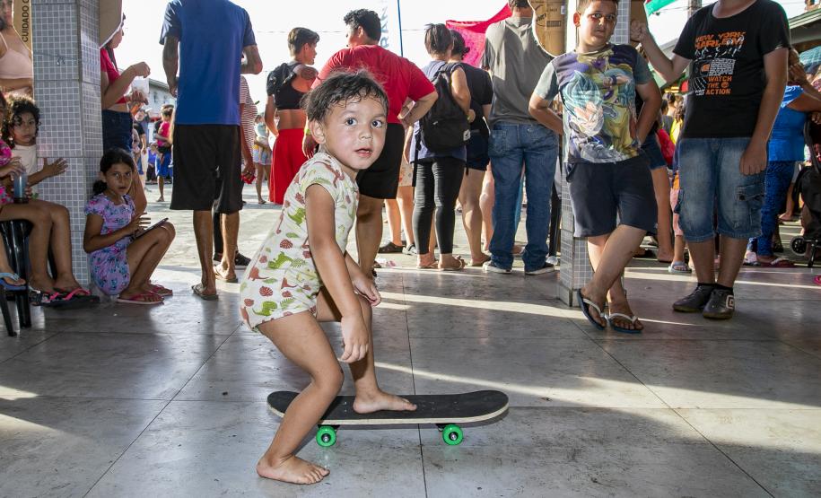 Natal Solidário da Portos do Paraná leva alegria a centenas de crianças em Paranaguá