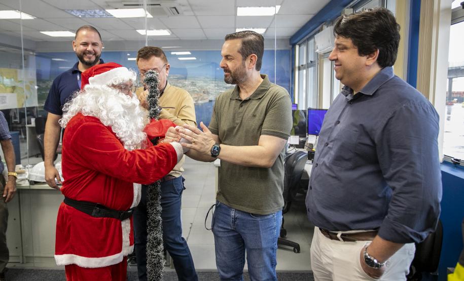 Ação Natal Solidário reúne empresas, colaboradores e comunidade para arrecadar brinquedos