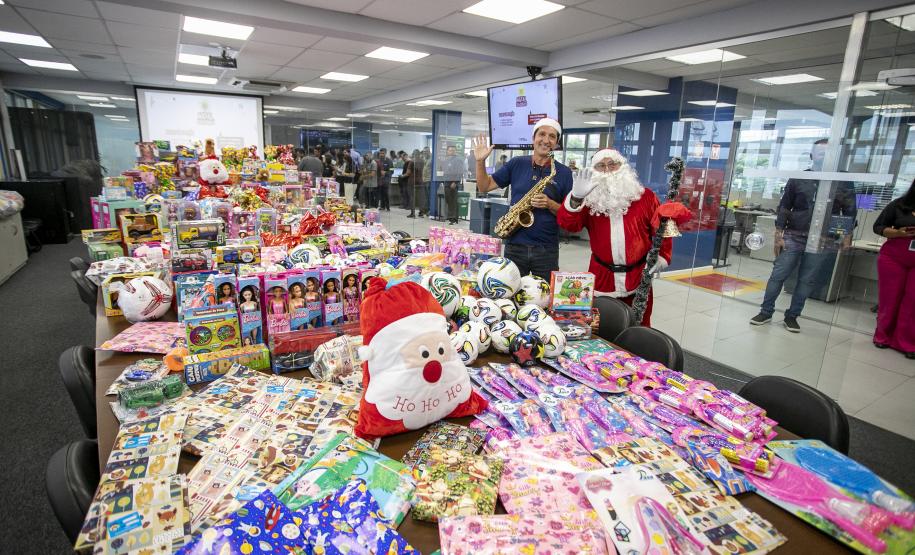 Ação Natal Solidário reúne empresas, colaboradores e comunidade para arrecadar brinquedos