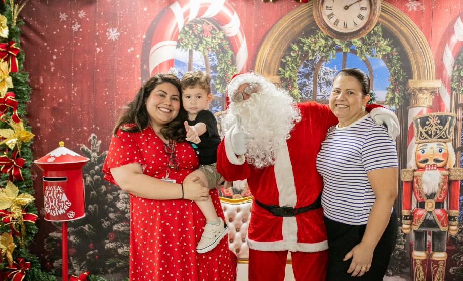 Natal Solidário: Papai Noel recebe crianças até quinta-feira no Palácio Taguaré