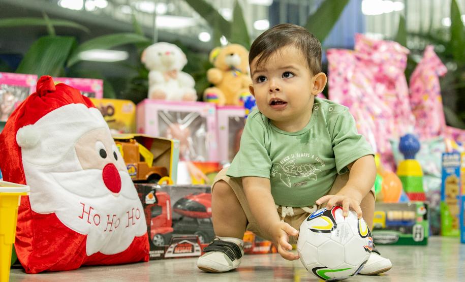 Natal Solidário: Papai Noel recebe crianças até quinta-feira no Palácio Taguaré