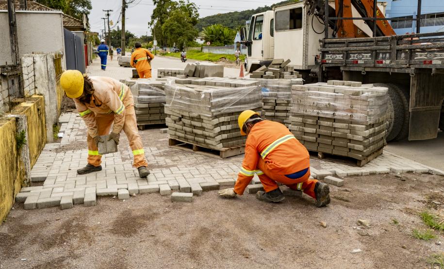 Obras viárias da Portos do Paraná em Antonina chegam a 50% e transformam acessos ao porto