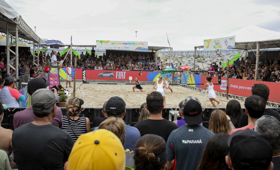 Beach tennis movimenta o litoral no Verão Maior 2026, com apoio da Portos do Paraná