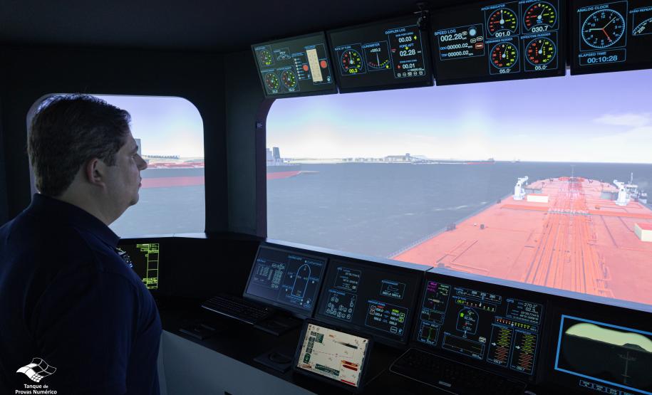 Porto de Paranaguá simula manobras para expansão da infraestrutura portuária