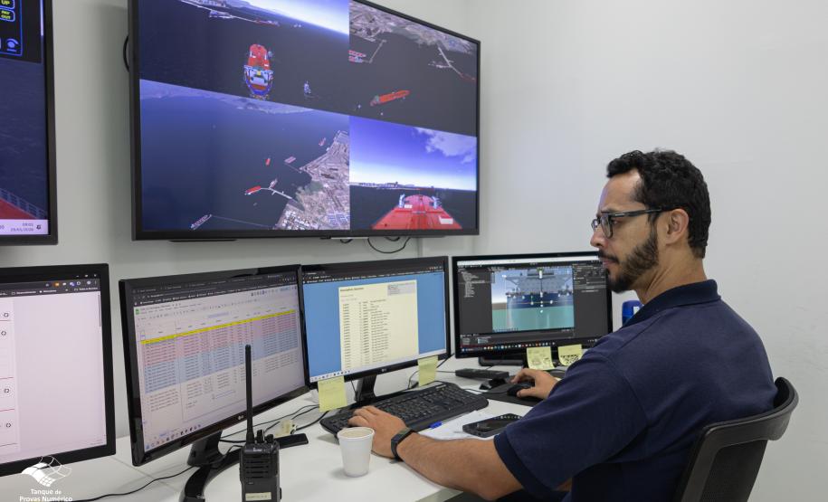Porto de Paranaguá simula manobras para expansão da infraestrutura portuária