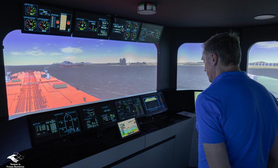 Porto de Paranaguá simula manobras para expansão da infraestrutura portuária