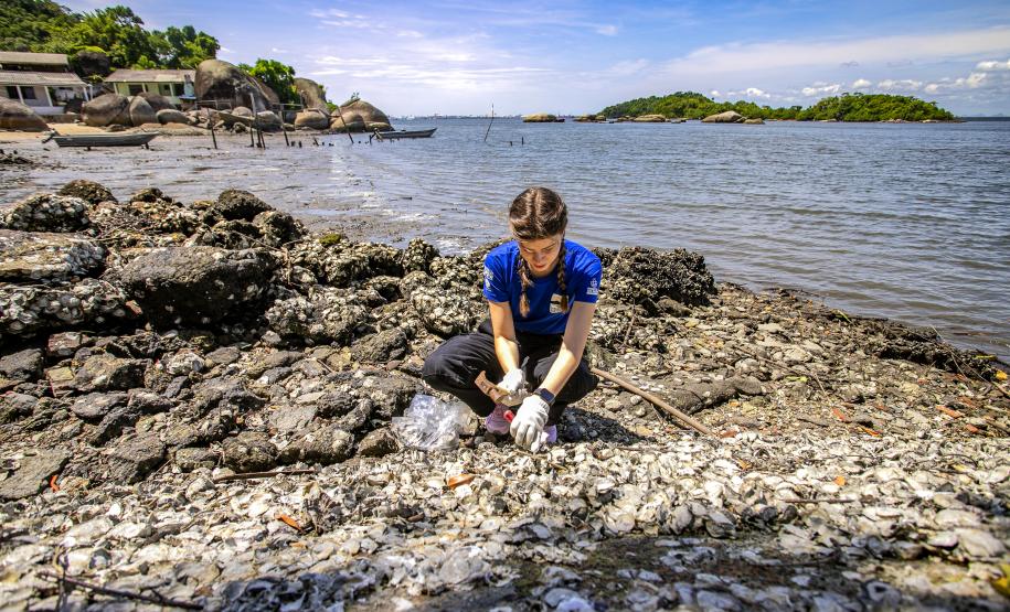 Portos do Paraná amplia projeto pioneiro de saneamento ecológico para mais ilhas do litoral