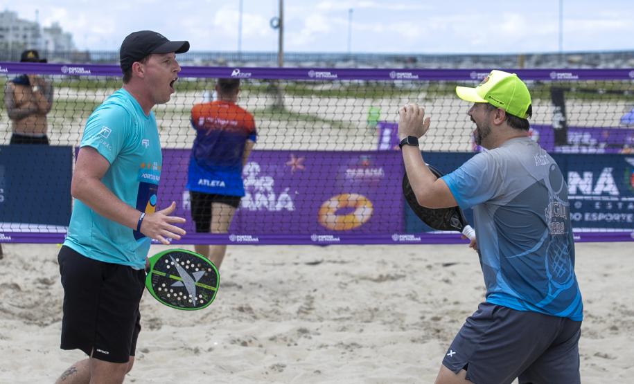 Portuários e atletas disputam FPT Beach Series 1500 em Caiobá