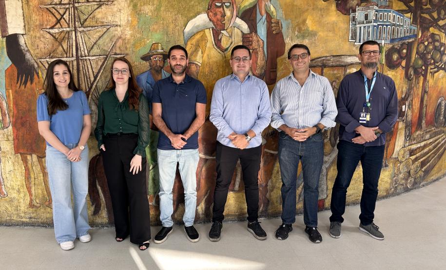 Profissionais da Portos do Paraná passam por formação internacional em logística de commodities