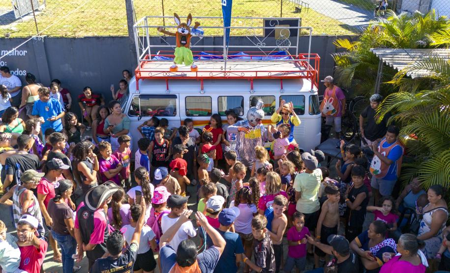 Mais de 1.500 kits são distribuídos em ação de Páscoa da Portos do Paraná