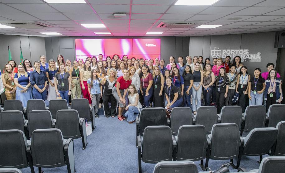 Portos do Paraná promove reflexão sobre protagonismo feminino no trabalho