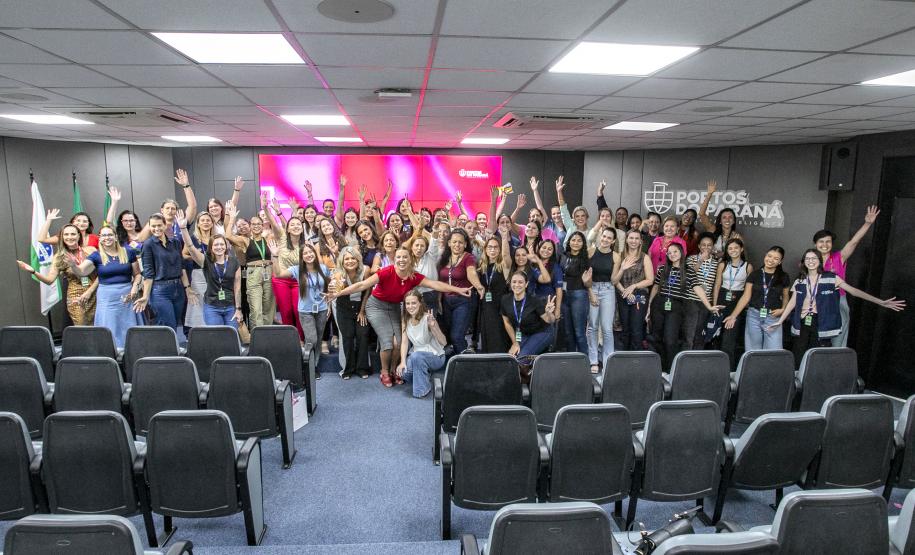 Portos do Paraná promove reflexão sobre protagonismo feminino no trabalho