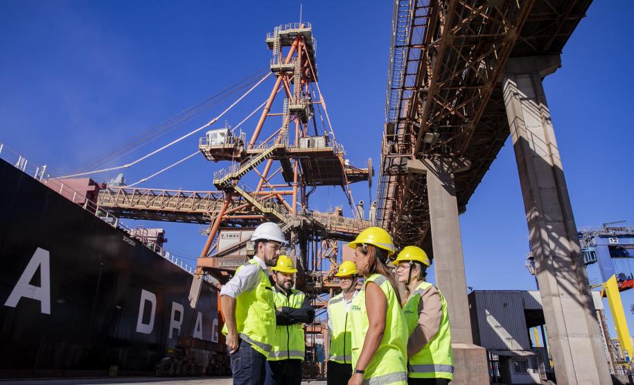 Portos do Paraná recebe comitiva do Porto do Itaqui para troca de experiências
