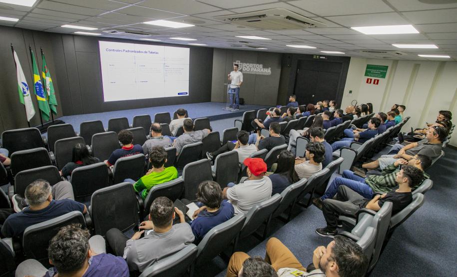 Portos do Paraná qualifica agentes para uso do sistema Porto sem Papel