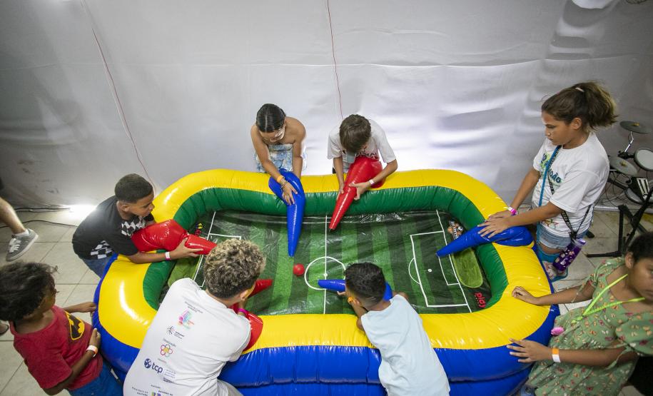 Mais de 1.500 kits são distribuídos em ação de Páscoa da Portos do Paraná