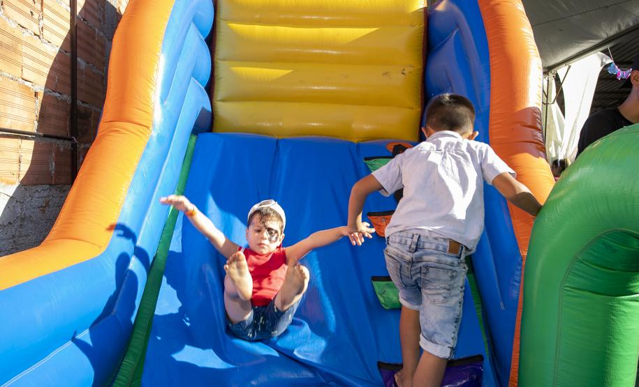 Mais de 1.500 kits são distribuídos em ação de Páscoa da Portos do Paraná