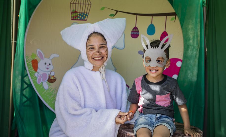 Mais de 1.500 kits são distribuídos em ação de Páscoa da Portos do Paraná