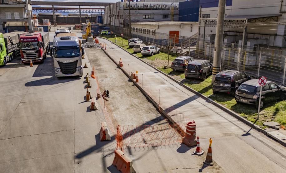 Portos do Paraná investe R$ 8,6 milhões em vias de acesso ao Porto de Paranaguá