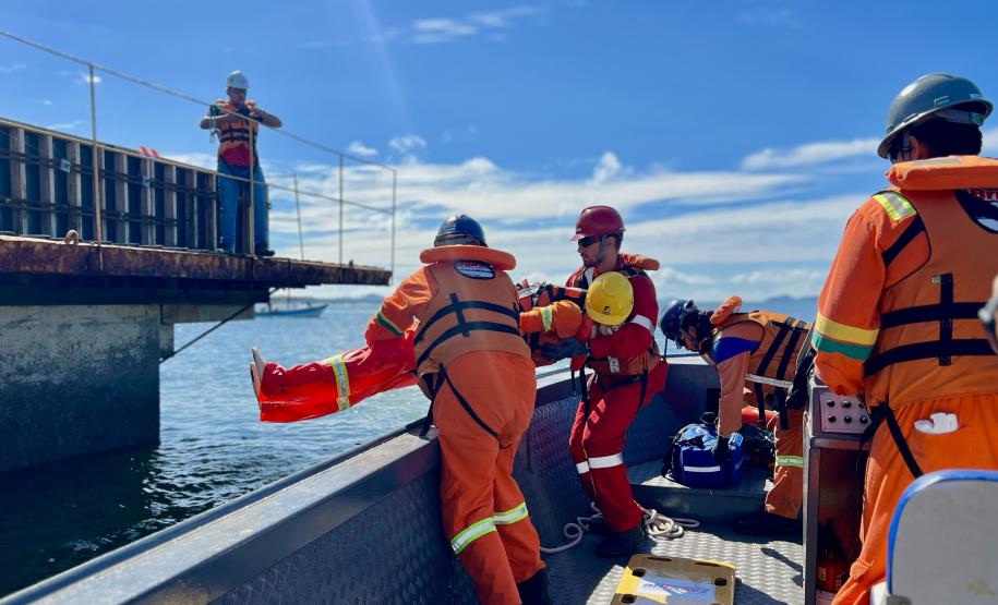 Simulado testa protocolo de “homem ao mar” no Porto de Paranaguá