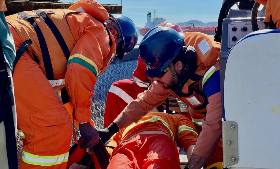 Simulado testa protocolo de “homem ao mar” no Porto de Paranaguá
