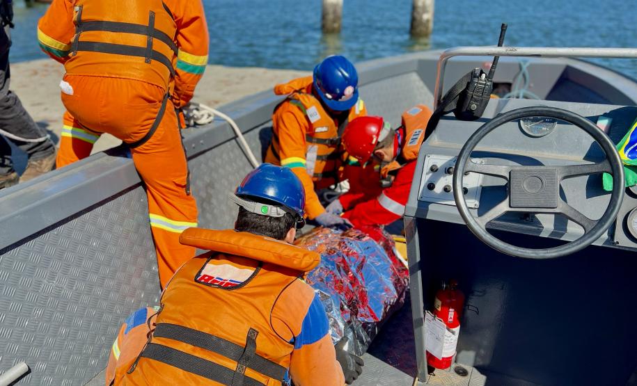 Simulado testa protocolo de “homem ao mar” no Porto de Paranaguá