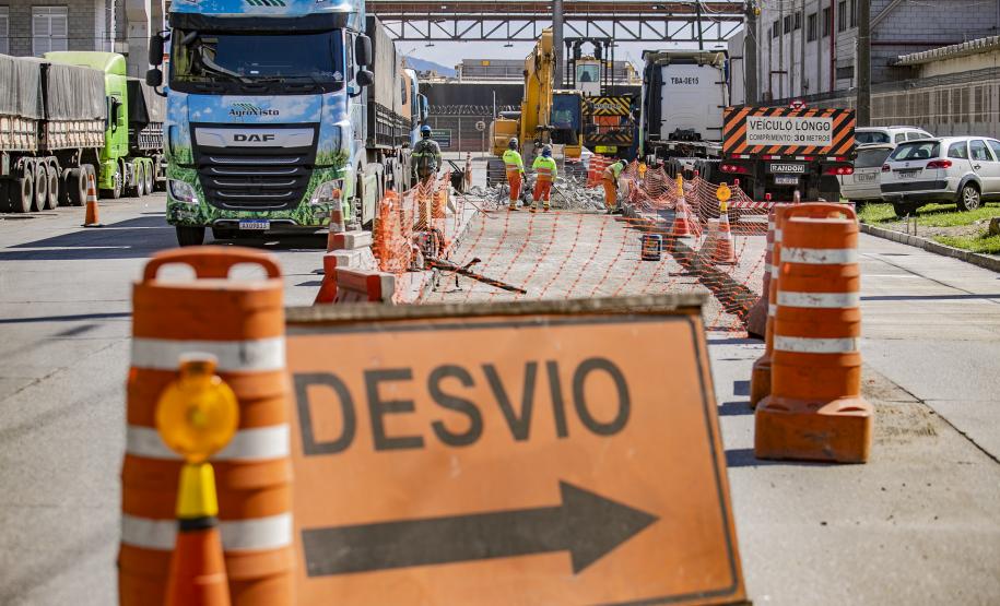 Portos do Paraná investe R$ 8,6 milhões em vias de acesso ao Porto de Paranaguá