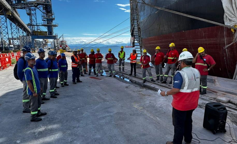 Campanha Abril Verde reforça prevenção de acidentes no Porto de Paranaguá