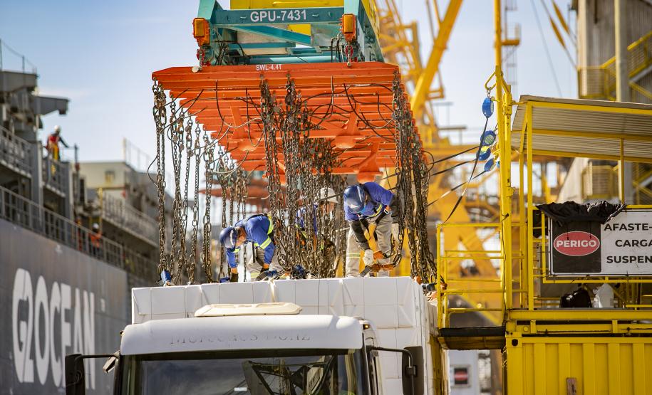 Porto de Paranaguá recebe navio sustentável em viagem inaugural